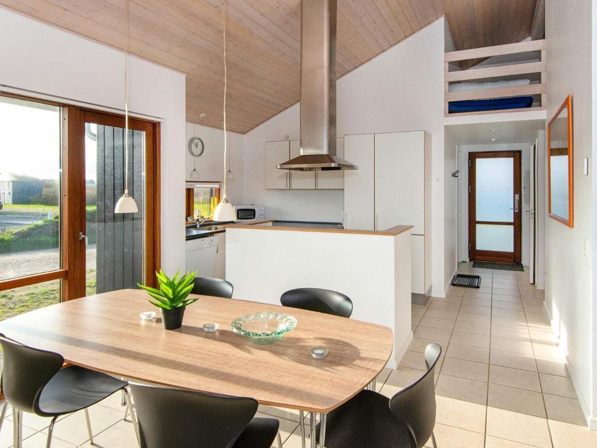 Three-Bedroom Holiday Home In Ulfborg 27 Thorsminde Kültér fotó